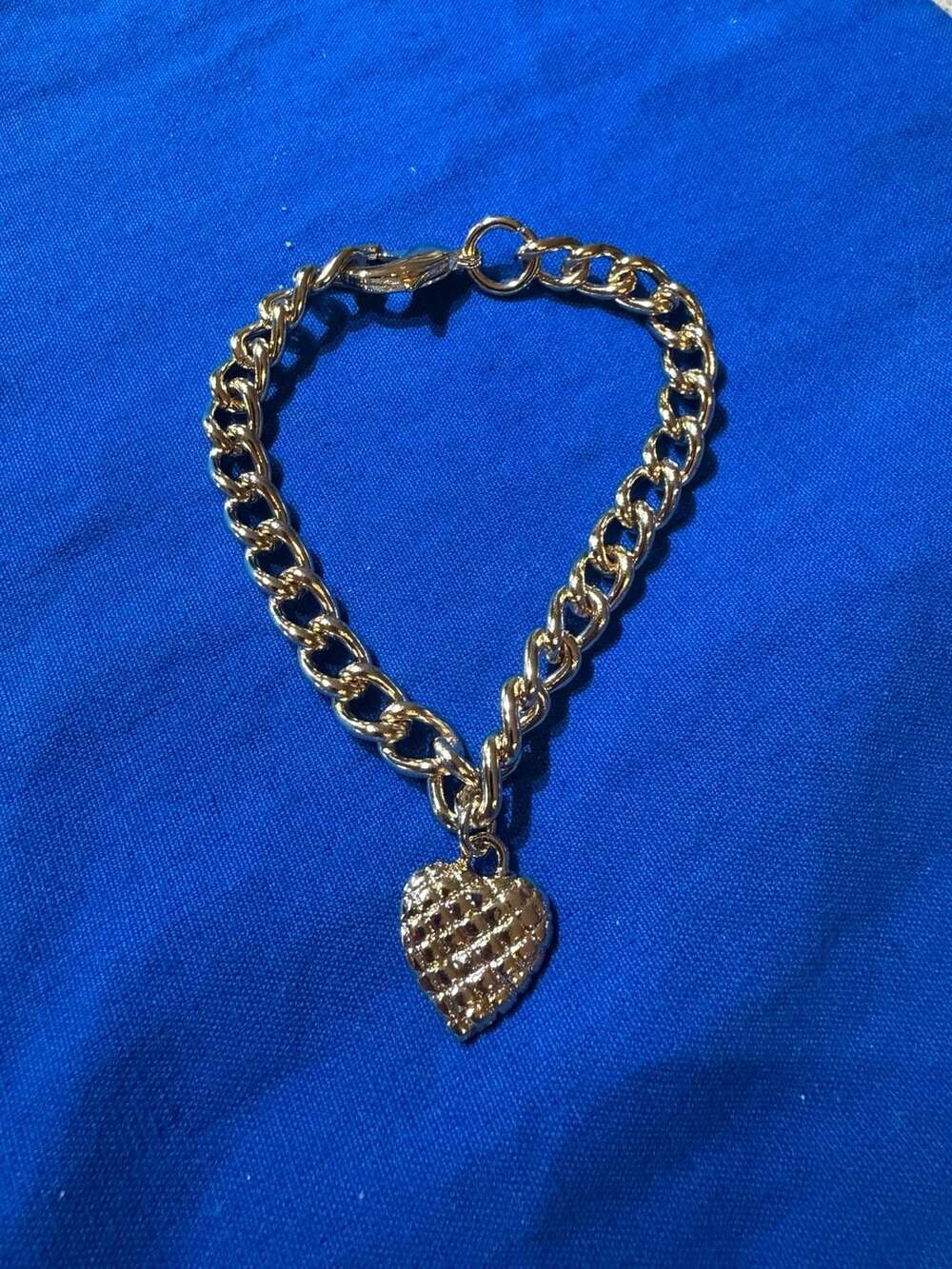 Gold Tone Chunky Curb Chain Bracelet with Quilted Heart Charm